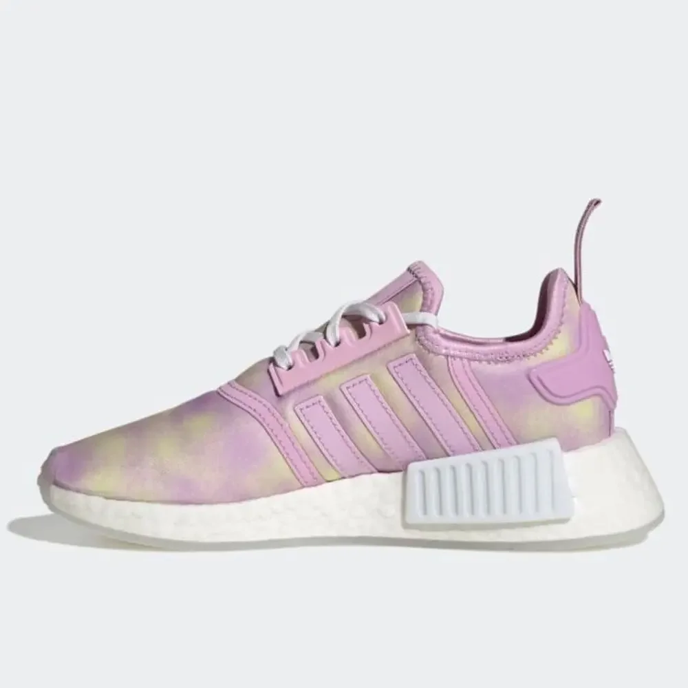 Adidas NMD R1 Sneakers Size 5 New